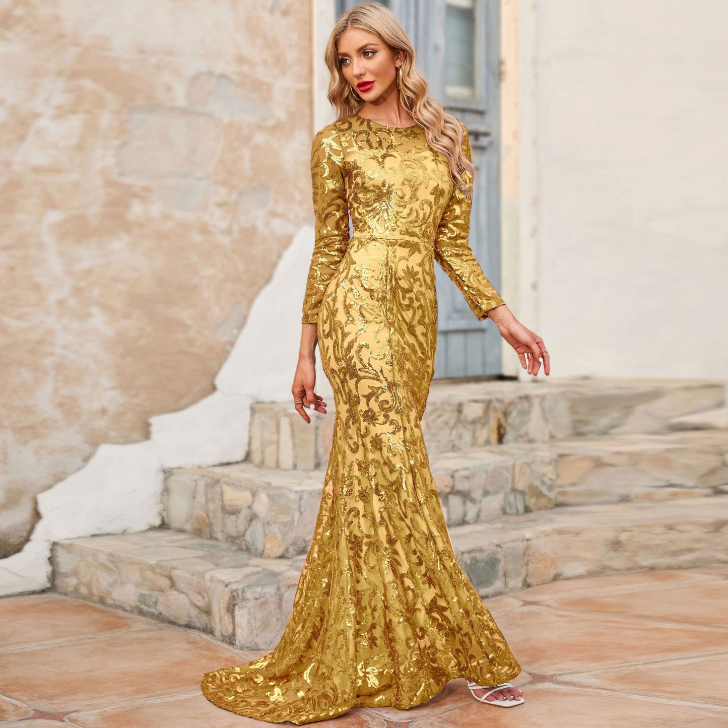 Elegant Round Neck Long Evening Dresses