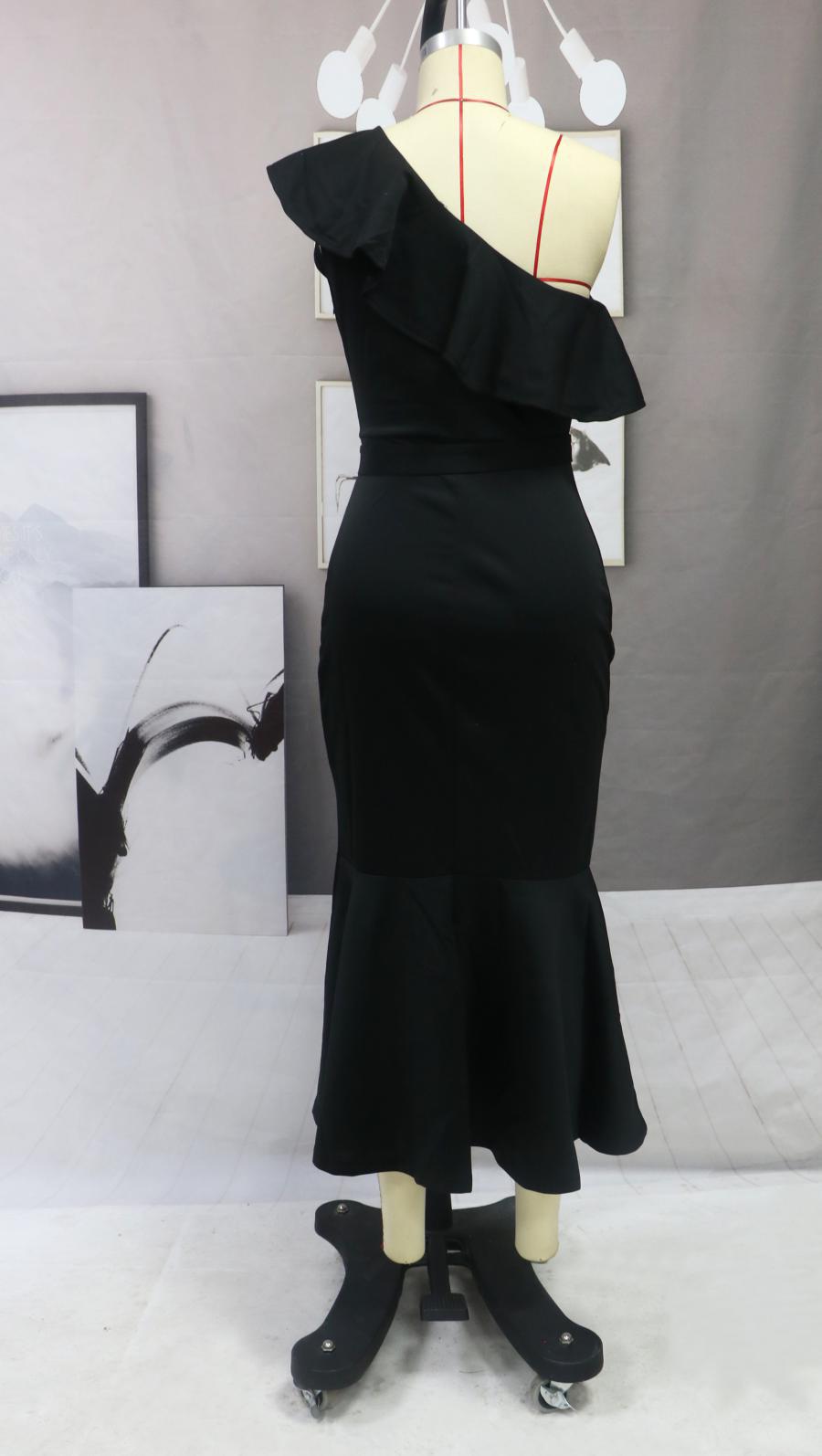 Sexy One Shoulder Black Long Party Dresses