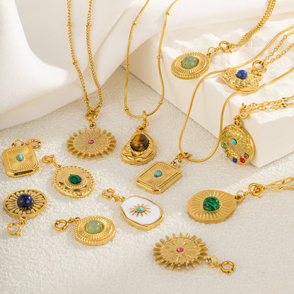 Designed Fashion Square Round Shaped Pendant & Chains an for Women