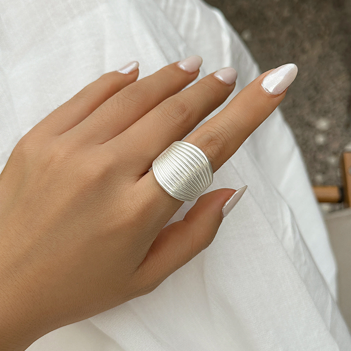 Women Alloy Irregular Flowers Rings