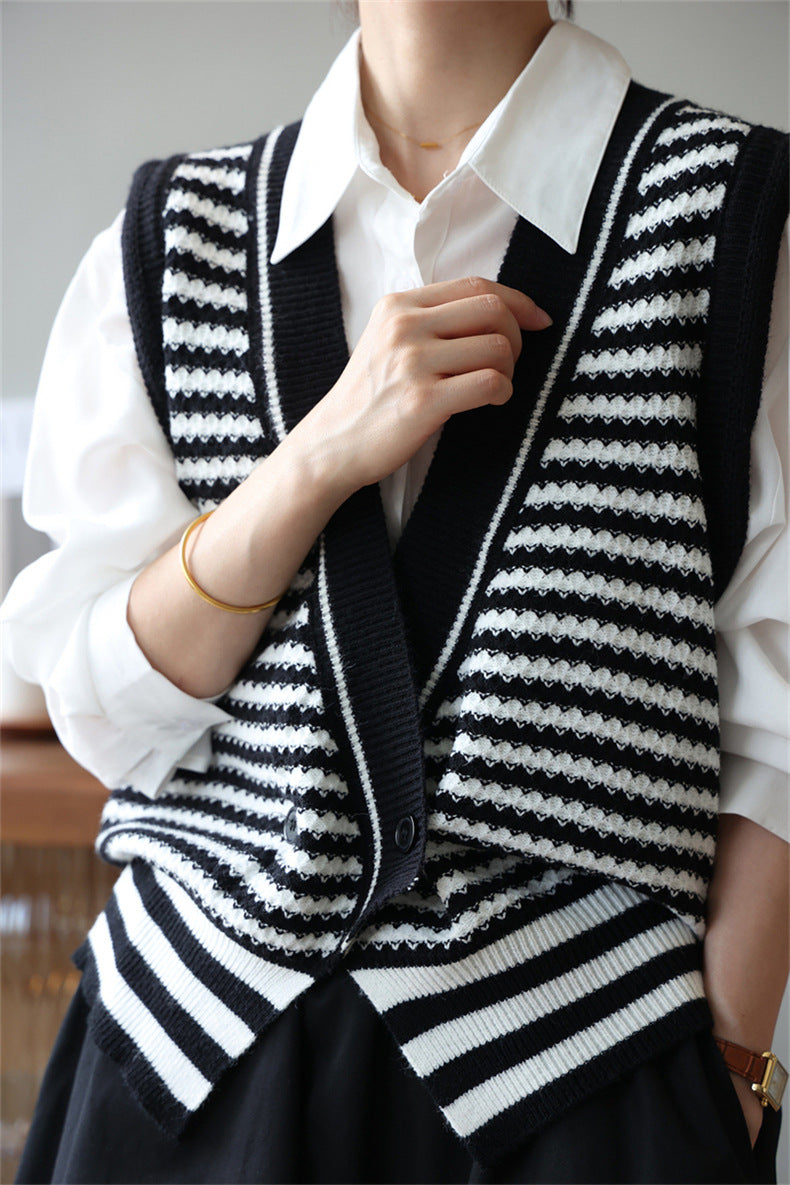 Vintage Designed Striped Knitted Top Vest
