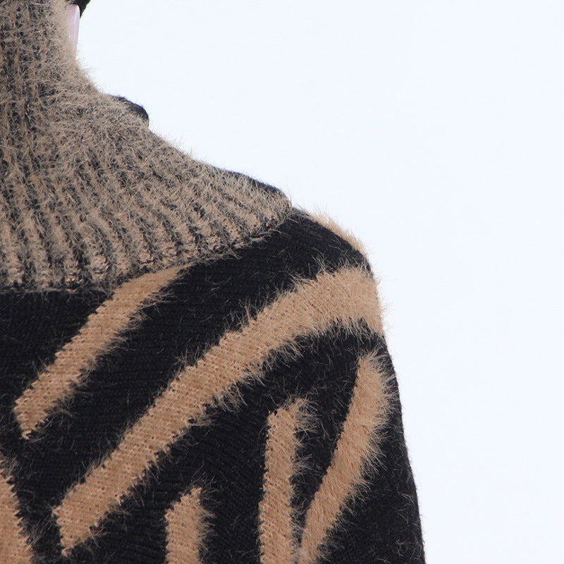 Fashion Designed Stand Collar Long Sleeves Knitted Sweaters with Belt
