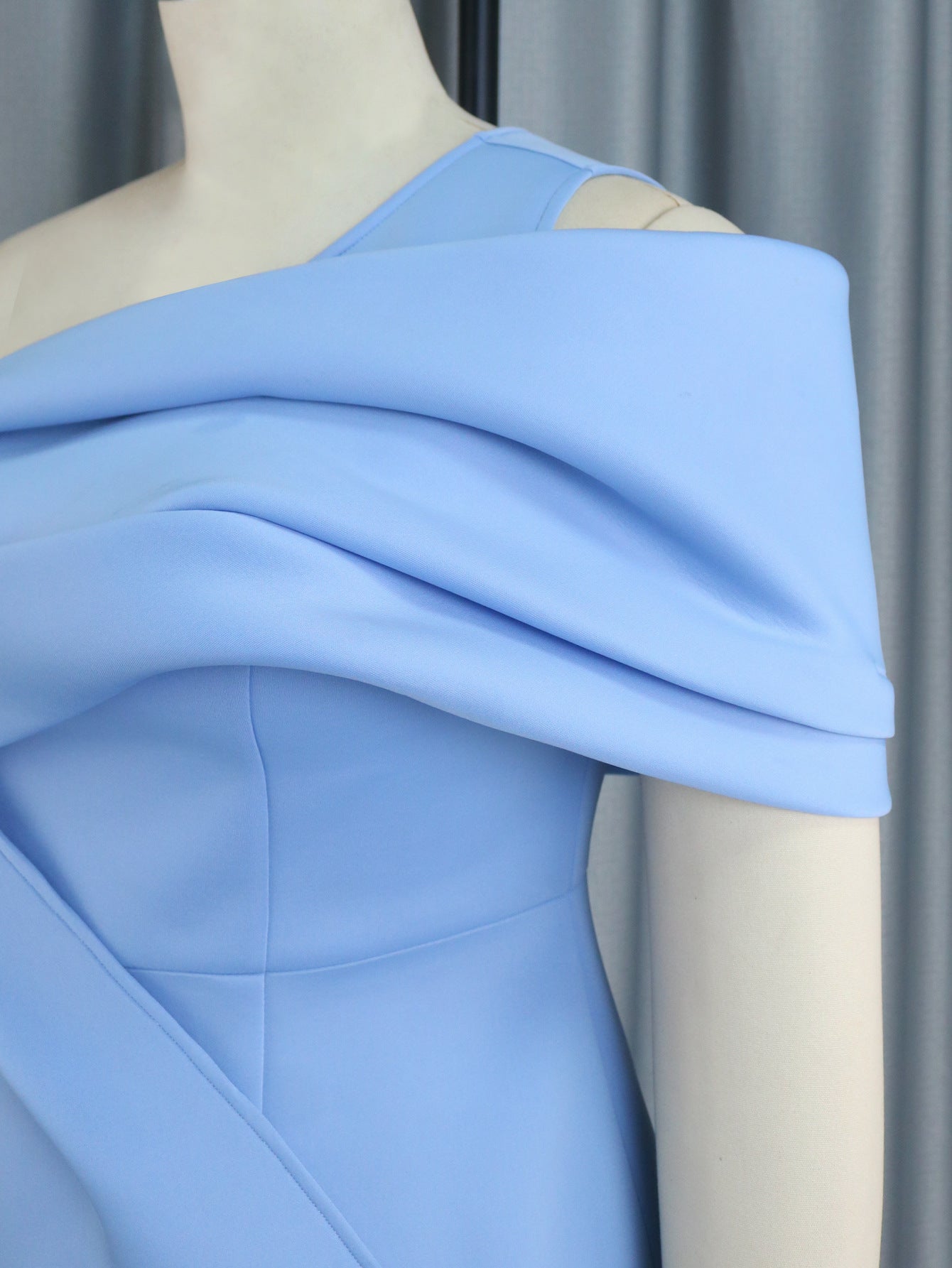 Sexy One Shoulder Designed Party Dresses