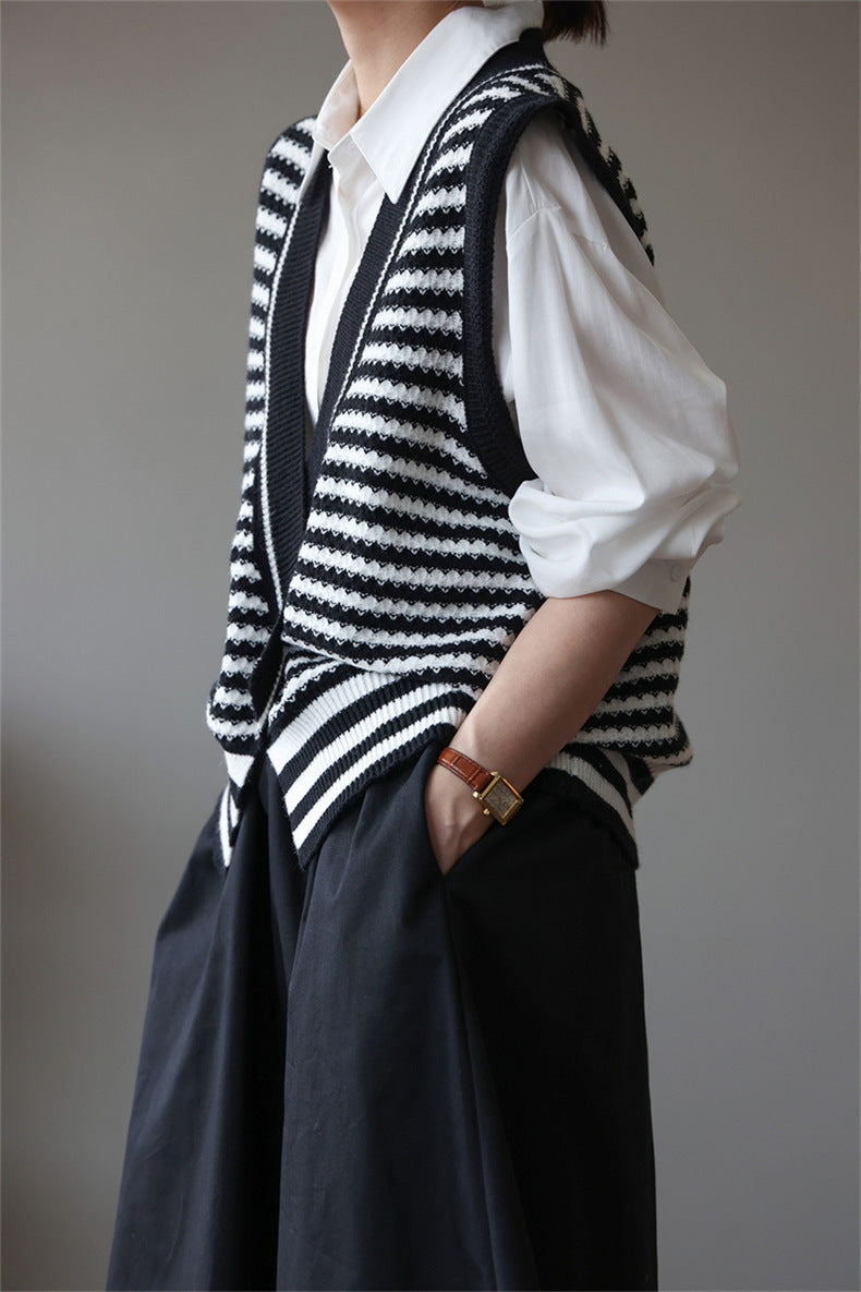 Vintage Designed Striped Knitted Top Vest