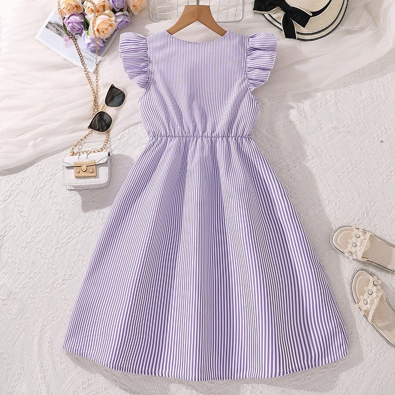 Girl's Dress With Waisted Flying Sleeves