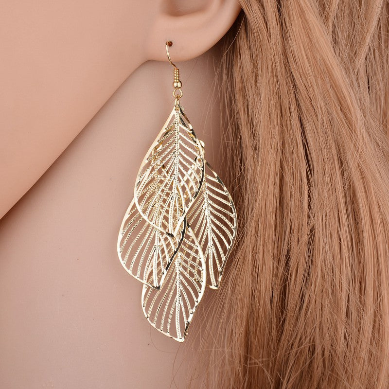 Hollow Out Leaf Design Women Drop Earrings