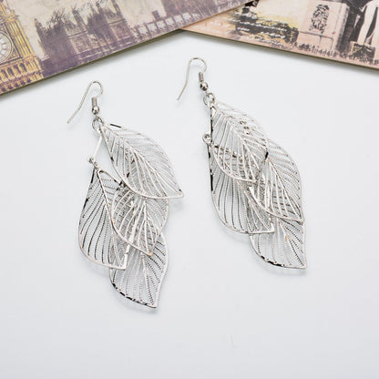Hollow Out Leaf Design Women Drop Earrings