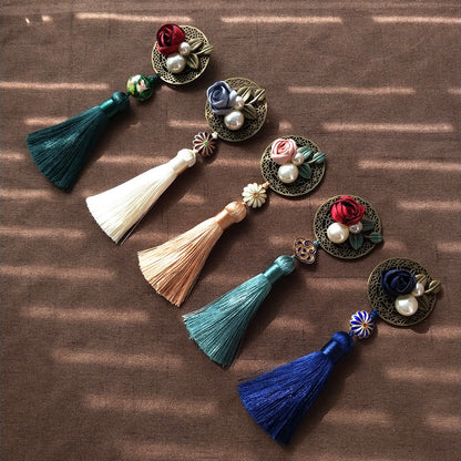 Vintage Style 3D Flowers Tassels Designed Brooch