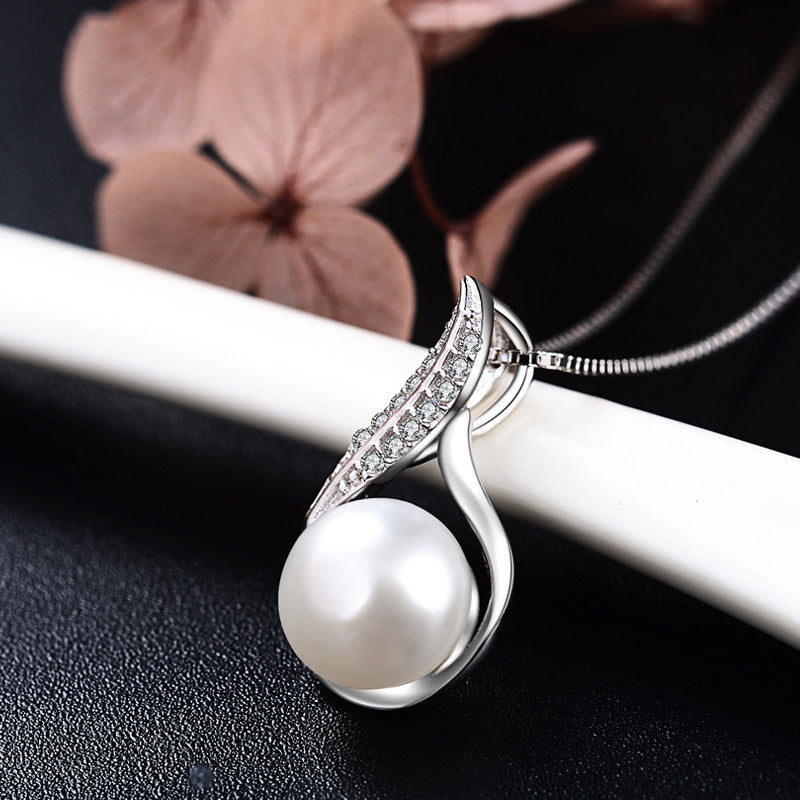 Designed Water Drop Shape Pearl Pendant