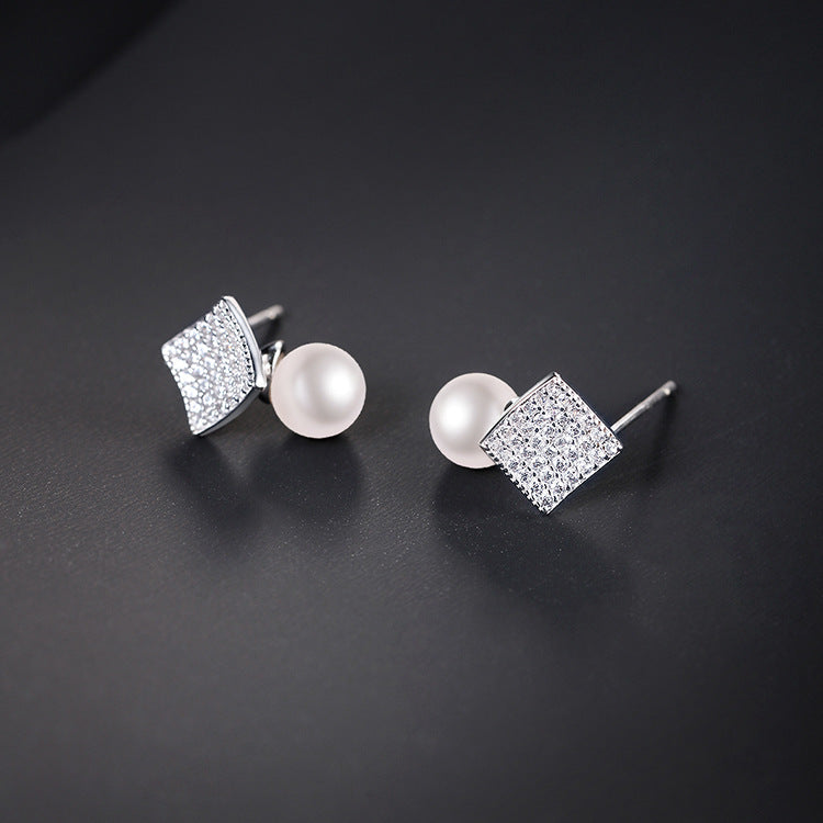 Desined Pearl Sterling Silver Earrings Studs for Women