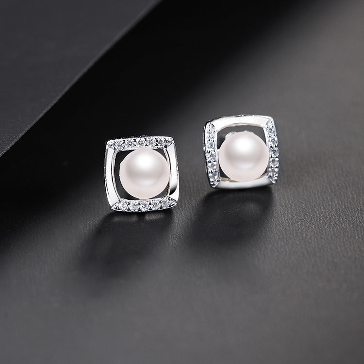 Desined Pearl Sterling Silver Earrings Studs for Women