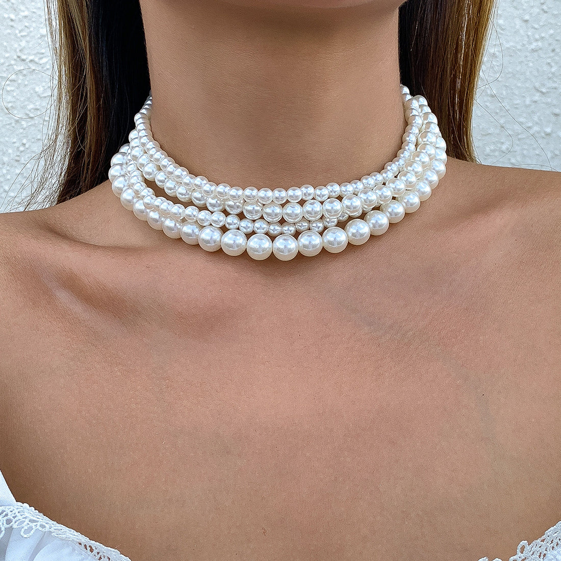 Elegant Round Shape Artificial Pearl Necklace for Women