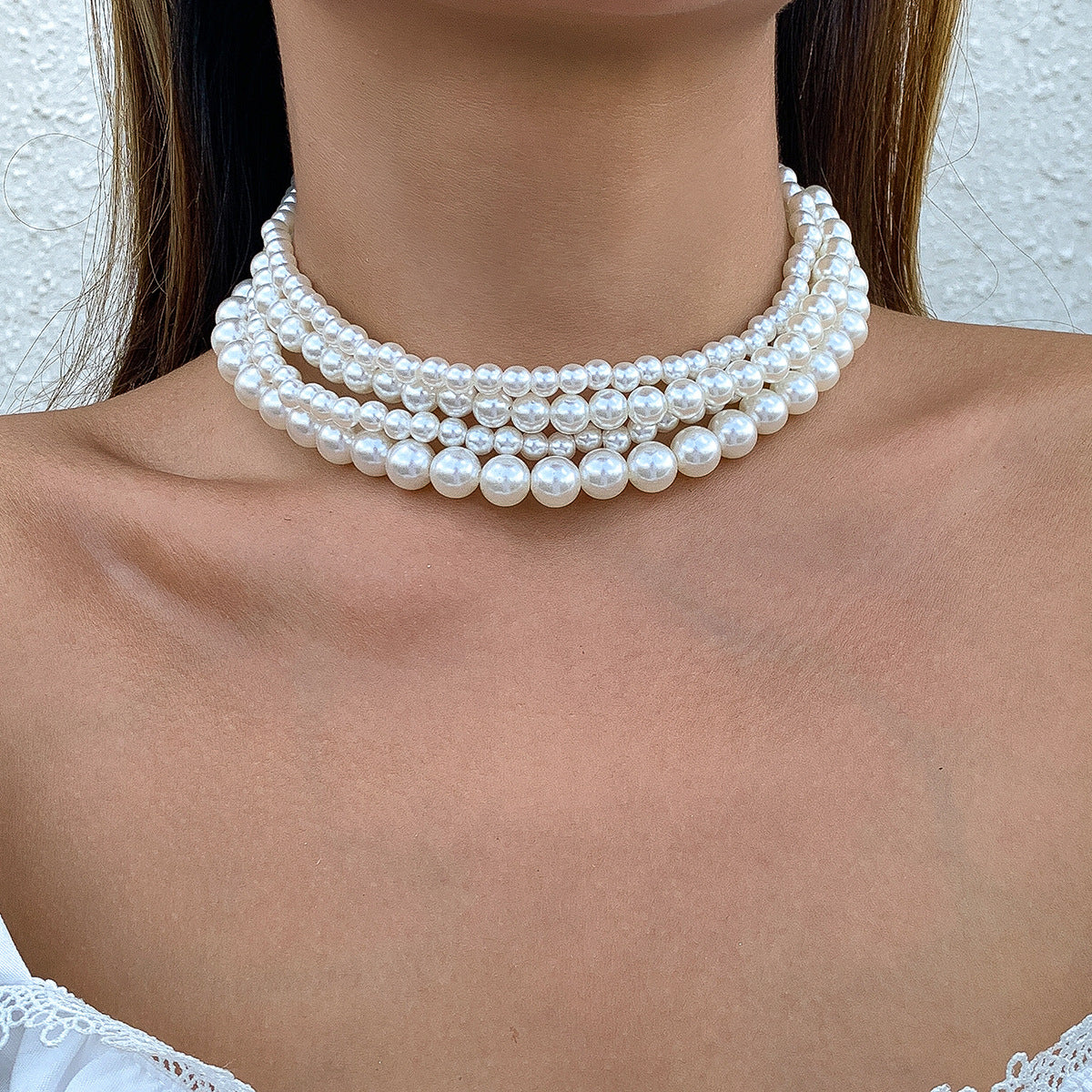 Elegant Round Shape Artificial Pearl Necklace for Women