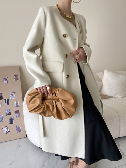 Winter Warm Designed Luxury Long Woolen Outerwear for Women
