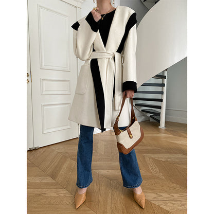 Luxury White Black Woolen Outerwear for Women