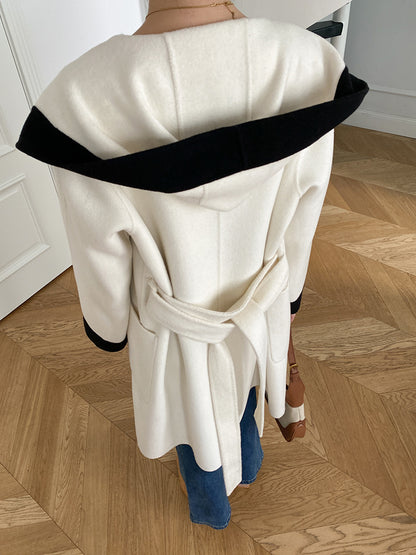 Luxury White Black Woolen Outerwear for Women