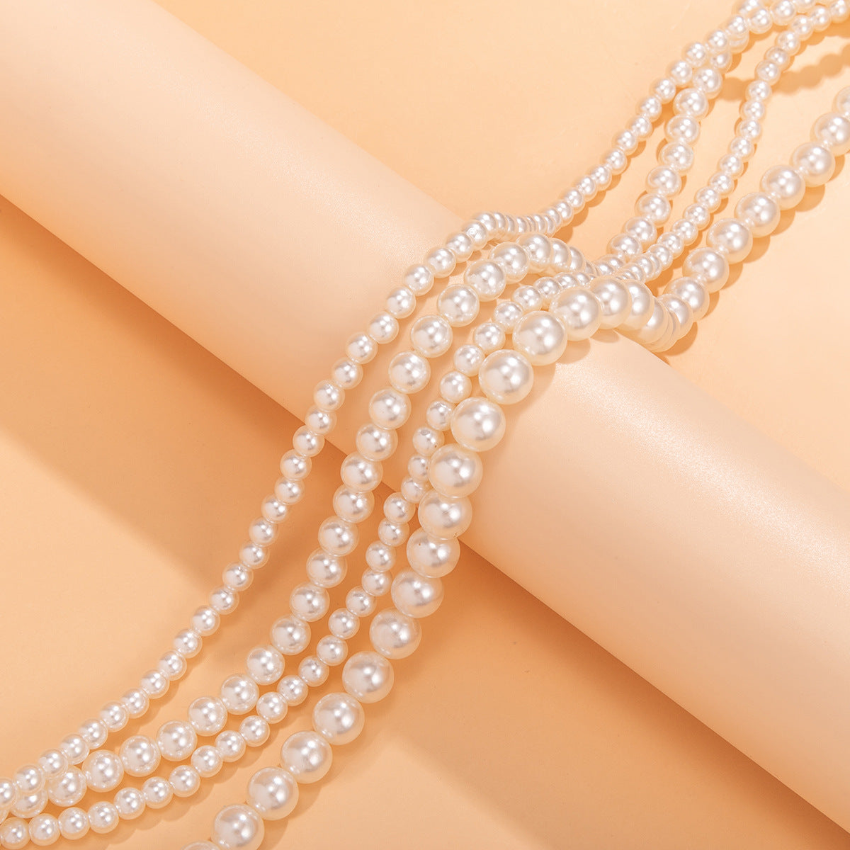 Elegant Round Shape Artificial Pearl Necklace for Women