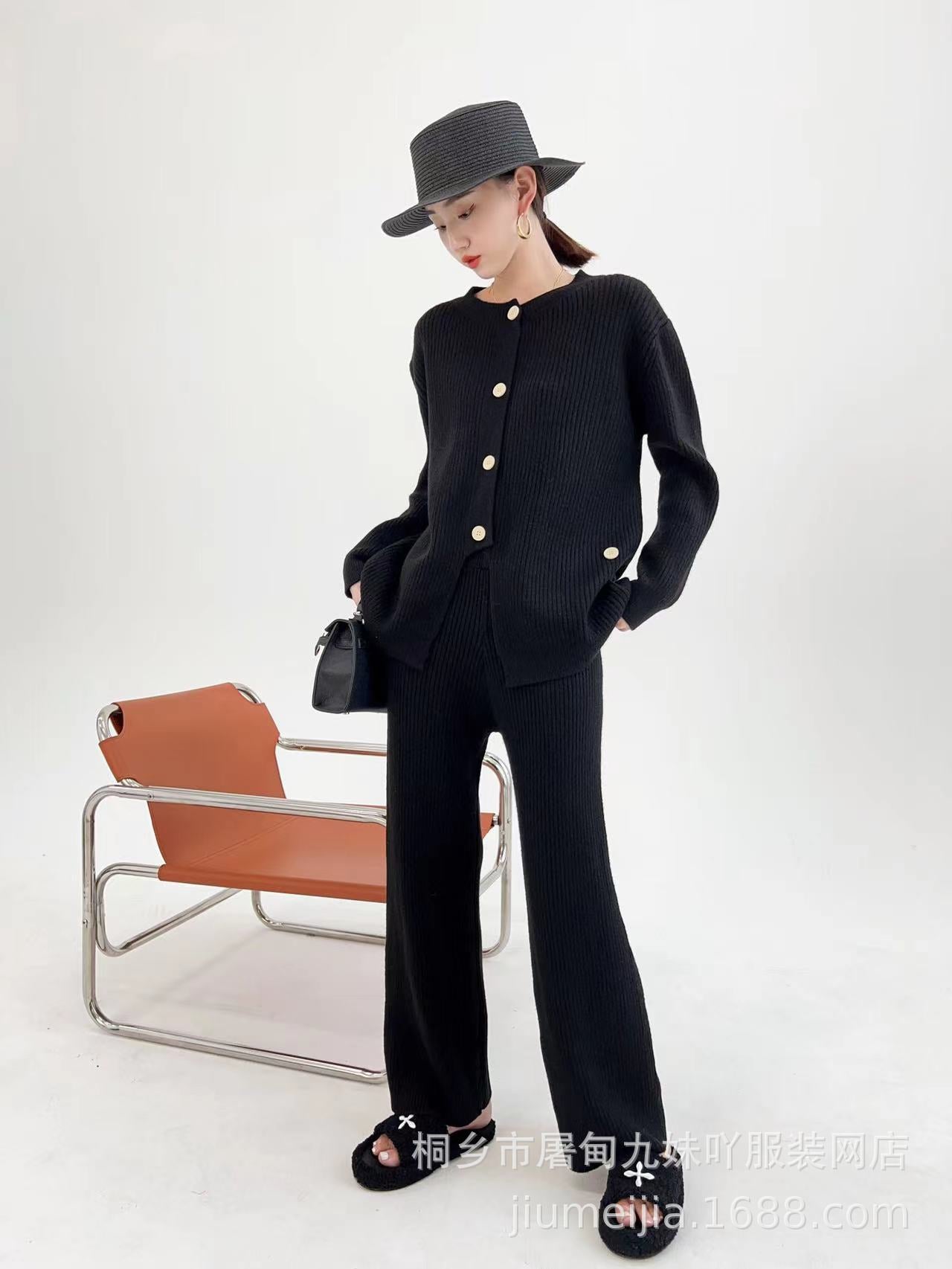 Designed Knitted Tops and Wide Legs Pants for Women