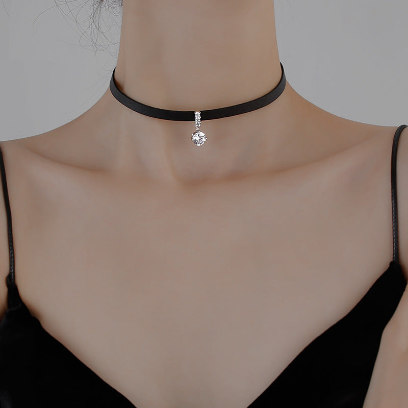 Black Leather Simple Style Necklace for Women